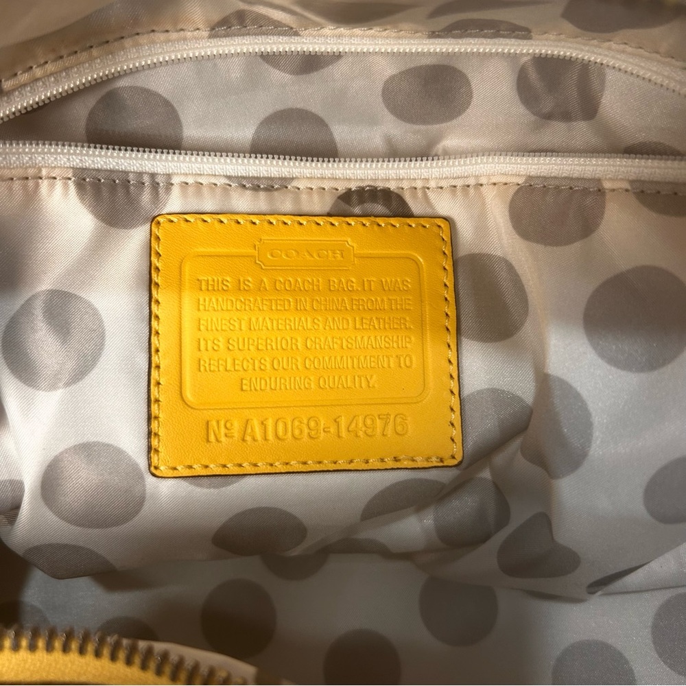 Coach Julia Satchel leather handbag purse sunflower yellow new w/ flaw vintage - Picture 13 of 17